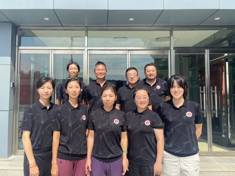 0e7ae1d1173446cfb33487bcab4e218b.jpg 集体照半身_副本.jpg